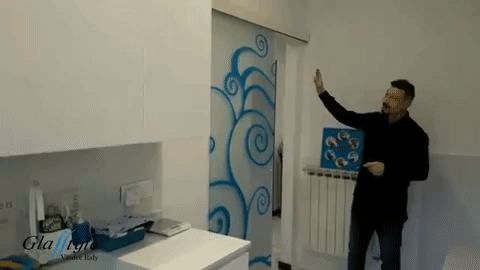 Porte in vetro , porte vetro , porte tuttovetro , porte scorrevoli in vetro , porte vetro scorrevoli, paraschizzi cucina, paraschizzi in vetro ,porte in vetro colorate , porte vetro colorate